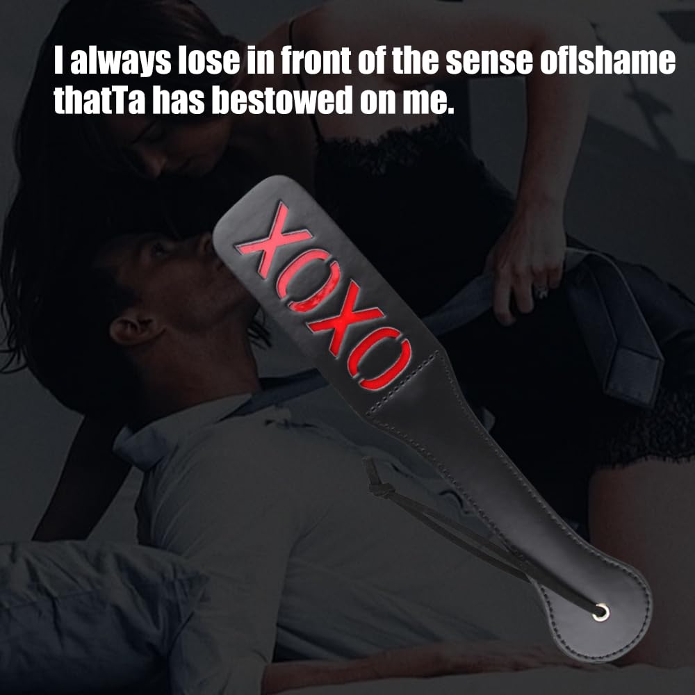 "XOXO" Dual-Layer Spanking Paddle - 31.5cm Black & Red Design with Cutout Letters