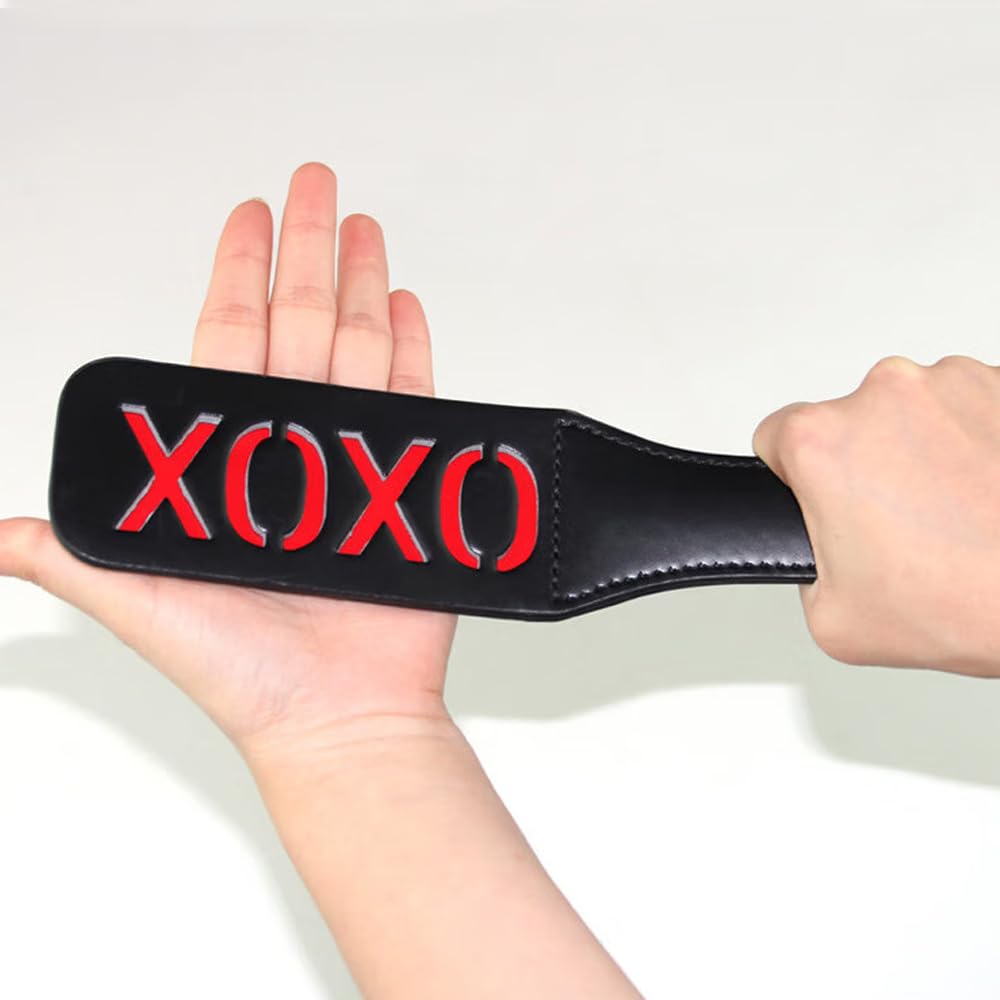 "XOXO" Dual-Layer Spanking Paddle - 31.5cm Black & Red Design with Cutout Letters